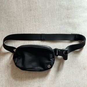 Lululemon belt bag